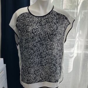 Banana Republic Black and White Patterned Blouse